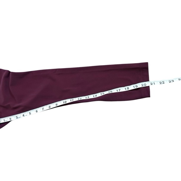 Lululemon Align Crop *21" Garnet- High Rise Cropped Leggings- Size 2 - Picture 6 of 14